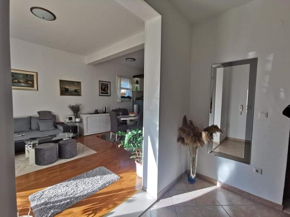 Apartman Kapovic Kaštela Eksteriør billede